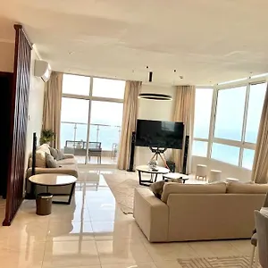 شقة فاخرة Vip مطلة على البحر برج المسارات, جدة